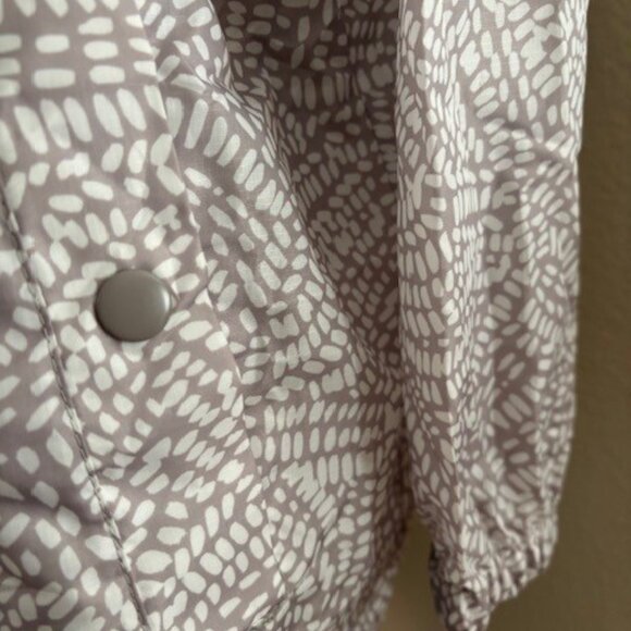 M&S Lightweight Packable Rain or Wind Jacket - Picture 8 of 12